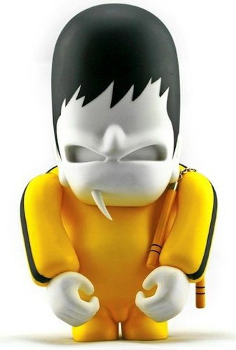 Nothing Toy - Bruce Lee figure by Qiu Dechun, produced by Nothing Studio. Front view.