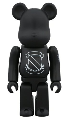 NUMBER (N)INE EMBLEM BE@RBRICK figure, produced by Medicom Toy. Front view.