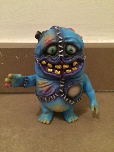 NYCC 2014 Cadaver Kid figure by Rampage Toys X Splurrt. Front view.