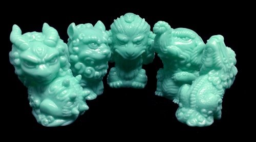 Oh My! Yokai: Legendary Beast - mint figure by Candie Bolton, produced by Toy Art Gallery. Front view.