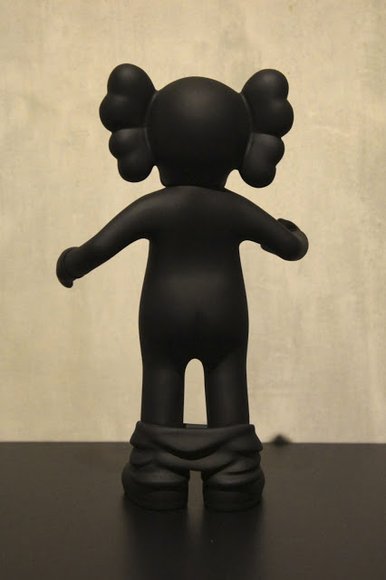 Originally Fake figure by Abell Octovan, produced by Flabslab. Back view.