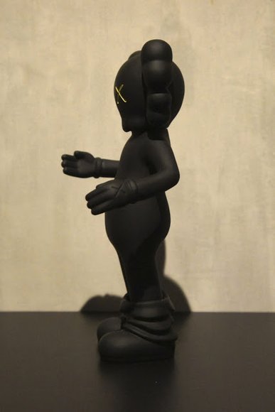 Originally Fake figure by Abell Octovan, produced by Flabslab. Side view.