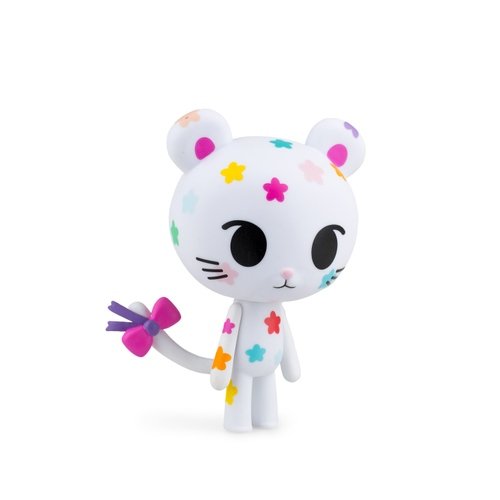 Palette figure by Tokidoki. Front view.