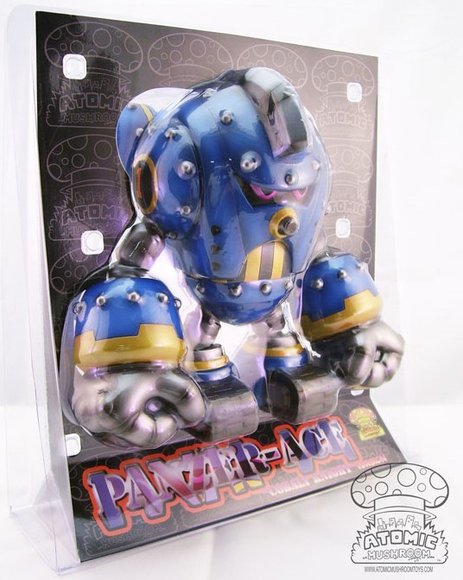 Panzer-Ace Cobalt Knight figure by Robert De Castro, produced by Atomic Mushroom. Packaging.