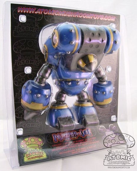 Panzer-Ace Cobalt Knight figure by Robert De Castro, produced by Atomic Mushroom. Back view.