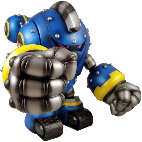 Panzer-Ace Cobalt Knight figure by Robert De Castro, produced by Atomic Mushroom. Front view.