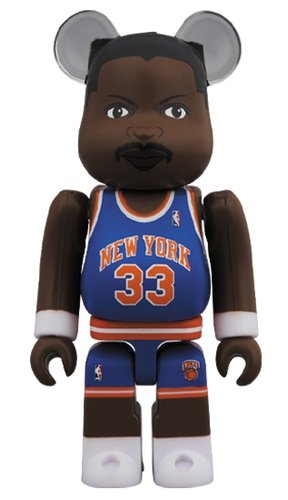 Patrick Ewing BE@RBRICK 100% figure, produced by Medicom Toy. Front view.