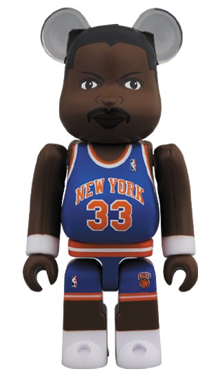 Patrick Ewing (New York Knicks) BE@RBRICK 100% figure. Front view.
