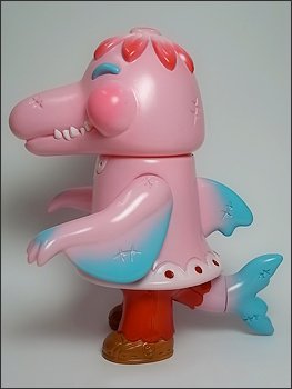 Dolly the Dolphin - Valentines Dolly figure by Bwana Spoons, produced by Gargamel. Side view.