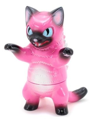 Negora - Pink Siamese figure by Konatsu, produced by Konatsuya. Front view.