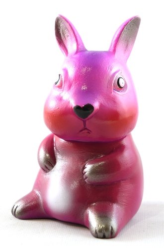 Pink Usagi Bunny figure by Grody Shogun, produced by Siccaluna Koubo. Front view.