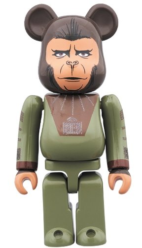 PLANET OF THE APES Cornelius BE@RBRICK 100% figure, produced by Medicom Toy. Front view.