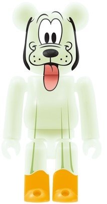 Pluto Be@rbrick 100% - Ghost Ver. figure by Disney, produced by Medicom Toy. Front view.