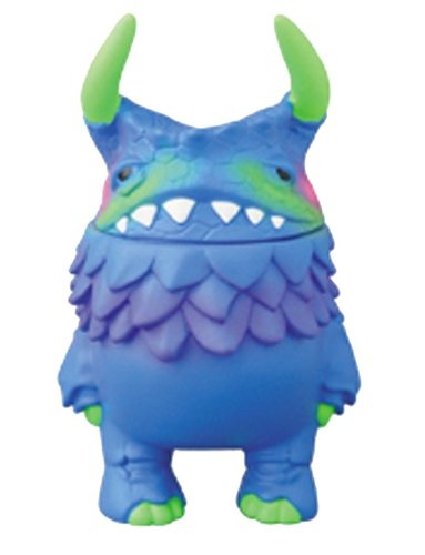 Pogola Chibi figure by Dan Pogola, produced by Medicom Toy. Front view.