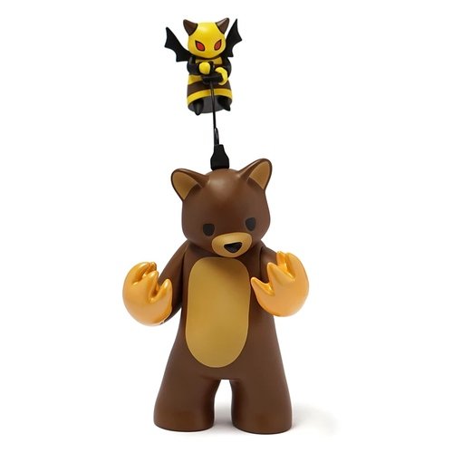 Possessed - Honey Bear figure by Luke Chueh, produced by Munky King. Front view.