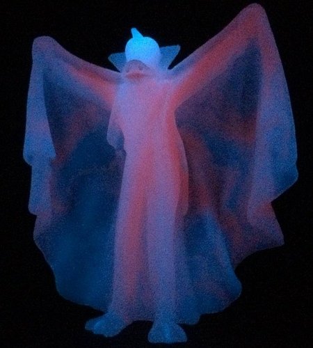 QUACKULA (GLOWING REALITIES) figure by David Healey, produced by Healeymade. Front view.