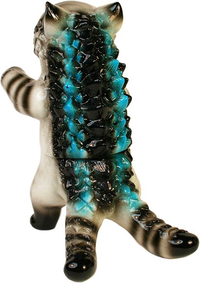 Racoon Kaiju Negora figure by Mark Nagata, produced by Max Toy Co.. Back view.