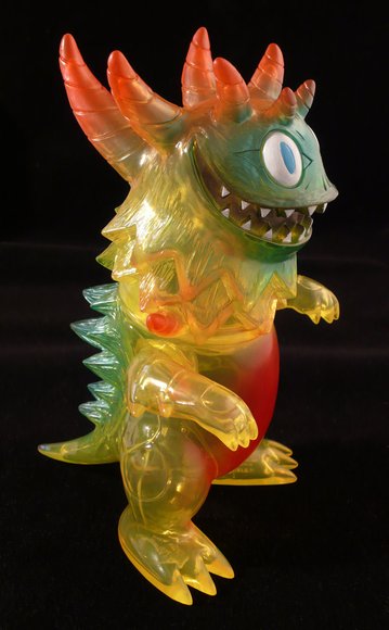 TB x T9G Rangeas - Clear Yellow figure by T9G X Tim Biskup, produced by Intheyellow. Side view.