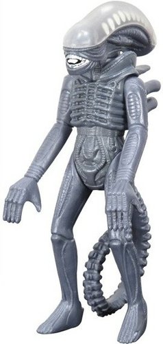 ReAction Alien - Alien (Grey) figure by Super7, produced by Funko. Front view.