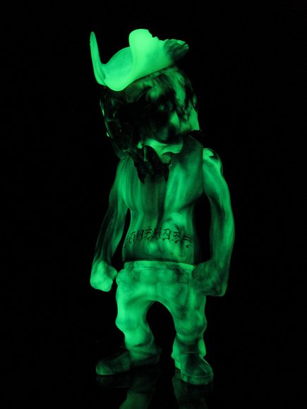 Rebel Captain - The lost hour figure by Usugrow X Pushead, produced by Secret Base. Detail view.