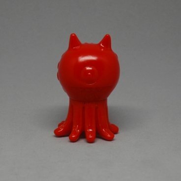 Red Target figure by David Horvath, produced by Toy Art Gallery. Front view.