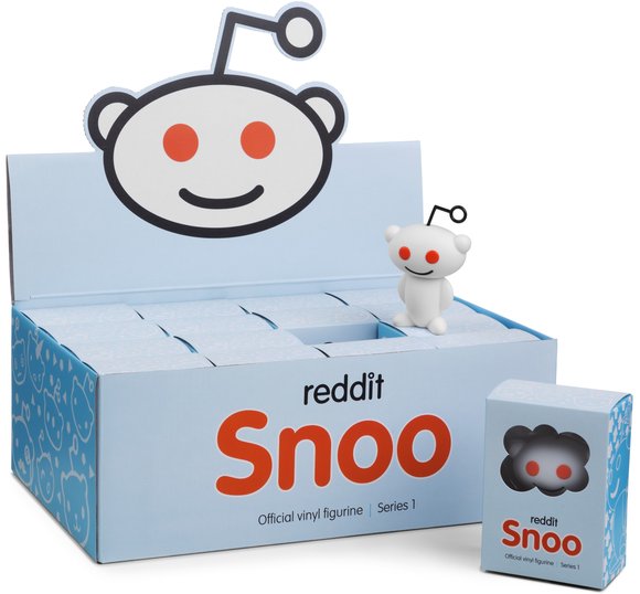 reddit Snoo figure. Packaging.