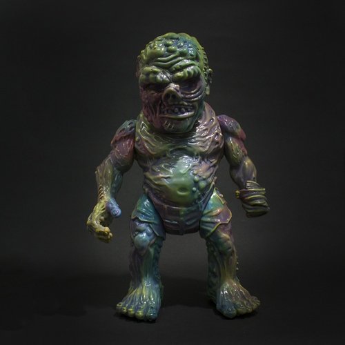 RETROBAND MEATS MUTANT MARBLE V. 1 figure by Aaron Moreno, produced by Unbox Industries. Front view.