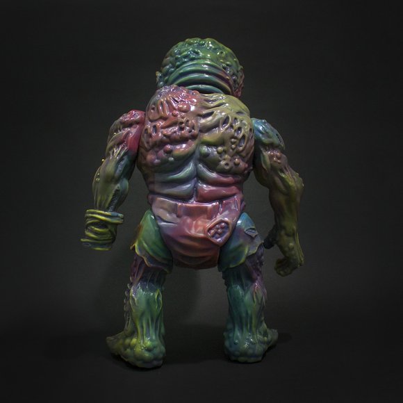 RETROBAND MEATS MUTANT MARBLE V. 1 figure by Aaron Moreno, produced by Unbox Industries. Back view.