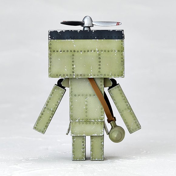 Revoltech Danboard mini Zero Fighter Type-21 Ver. figure by Enoki Tomohide, produced by Kaiyodo. Back view.