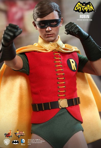 Robin figure by Kojun, produced by Hot Toys. Detail view.