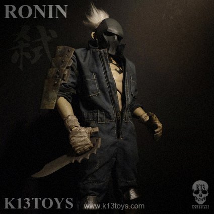 Ronin figure, produced by K13 Toys. Detail view.