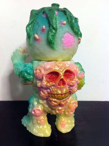 Rotten DX figure by Rampage Toys X Mvh. Back view.