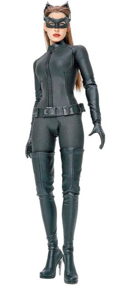 Selina Kyle / Catwoman figure by Kojun, produced by Hot Toys. Front view.