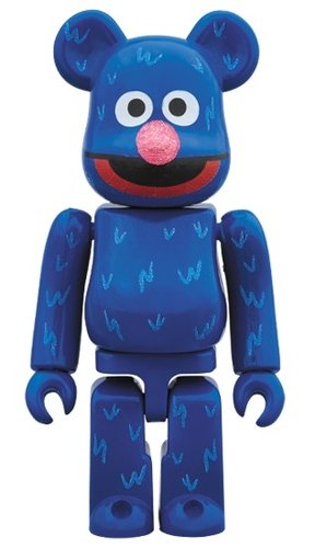 SESAME STREET - GROVER BE@RBRICK 100% figure, produced by Medicom Toy. Front view.
