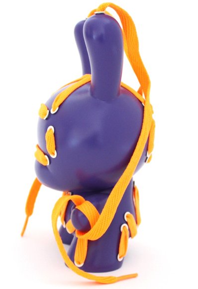 ShoelEECHed (Sunshine/Thunder Edition) figure by Eechone. Side view.