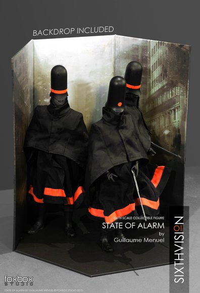 Sixthvision : State of Alarm figure by Guillaume Menuel, produced by Foxbox. Front view.
