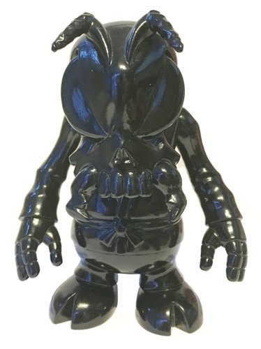 Skull Bee - 31 - Prototype figure by Secret Base, produced by Secret Base. Front view.