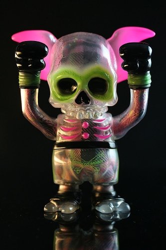 Skull Wing - Punk Neon Pink figure by Pushead, produced by Secret Base. Front view.