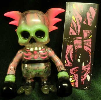 Skull Wing - Punk Neon Pink figure by Pushead, produced by Secret Base. Packaging.