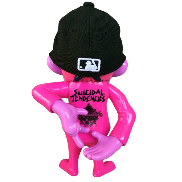 SKUM-kun Cherry 1.5 figure by Knuckle X Suicidal Tendencies, produced by Blackbook Toy. Back view.