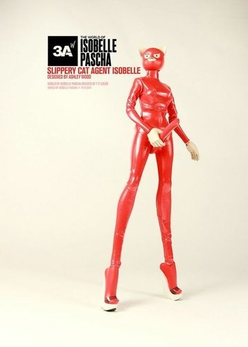 Slippery Cat Agent - Isobelle figure by Ashley Wood, produced by Threea. Front view.