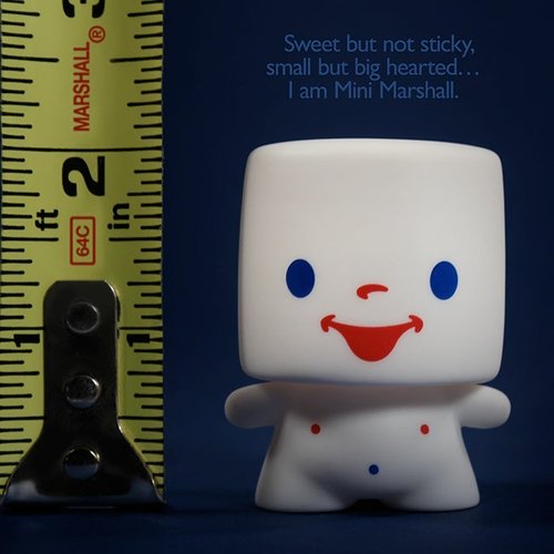 Smiling Mini Marshall figure by 64 Colors, produced by Squibbles Ink + Rotofugi. Front view.