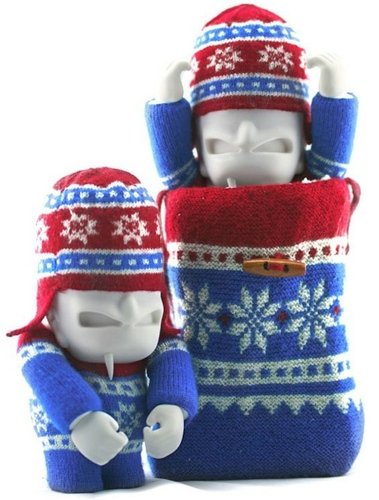 Snow-Print Sweater Prince figure by Qiu Dechun, produced by Nothing Studio. Front view.