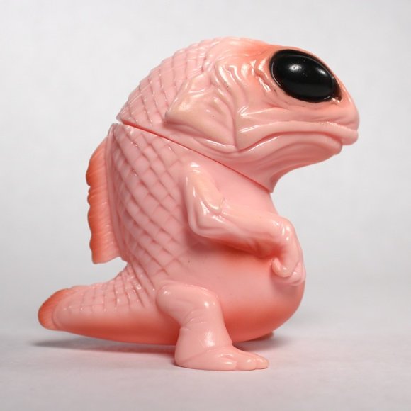 Snybora - Naked Mole Rat figure by Chris Ryniak, produced by Squibbles Ink & Rotofugi. Side view.