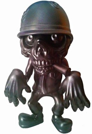 S.O.D. (Stormtroopers Of Death) - Sargent D. figure by Hideaki Hatta, produced by Medicom Toy X Mad Toyz X H8Graphix. Front view.