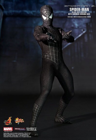 Spider-Man (Black Suit Version) figure by Yulli, produced by Hot Toys. Front view.