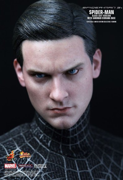 Spider-Man (Black Suit Version) figure by Yulli, produced by Hot Toys. Detail view.