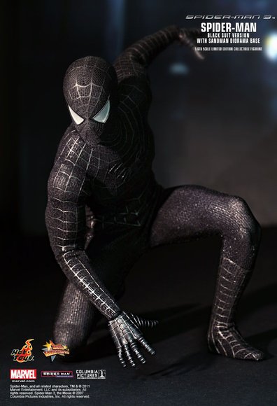 Spider-Man (Black Suit Version) figure by Yulli, produced by Hot Toys. Front view.
