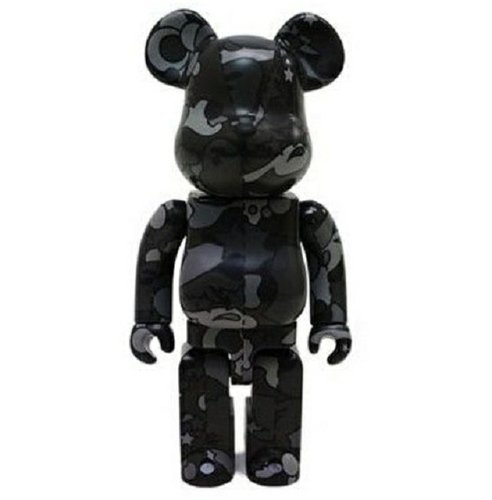Sta BK Camo Black figure by Bape, produced by Medicom Toys. Front view.