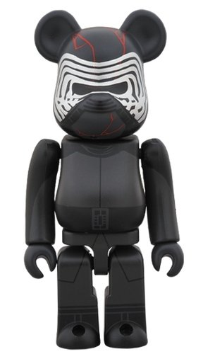 STAR WARS - KYLO REN - The Rise of Skywalker Ver. BE@RBRICK 100% figure, produced by Medicom Toy. Front view.